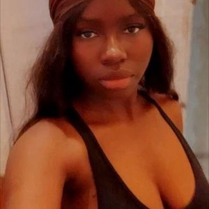 Meet your Posher, Stella